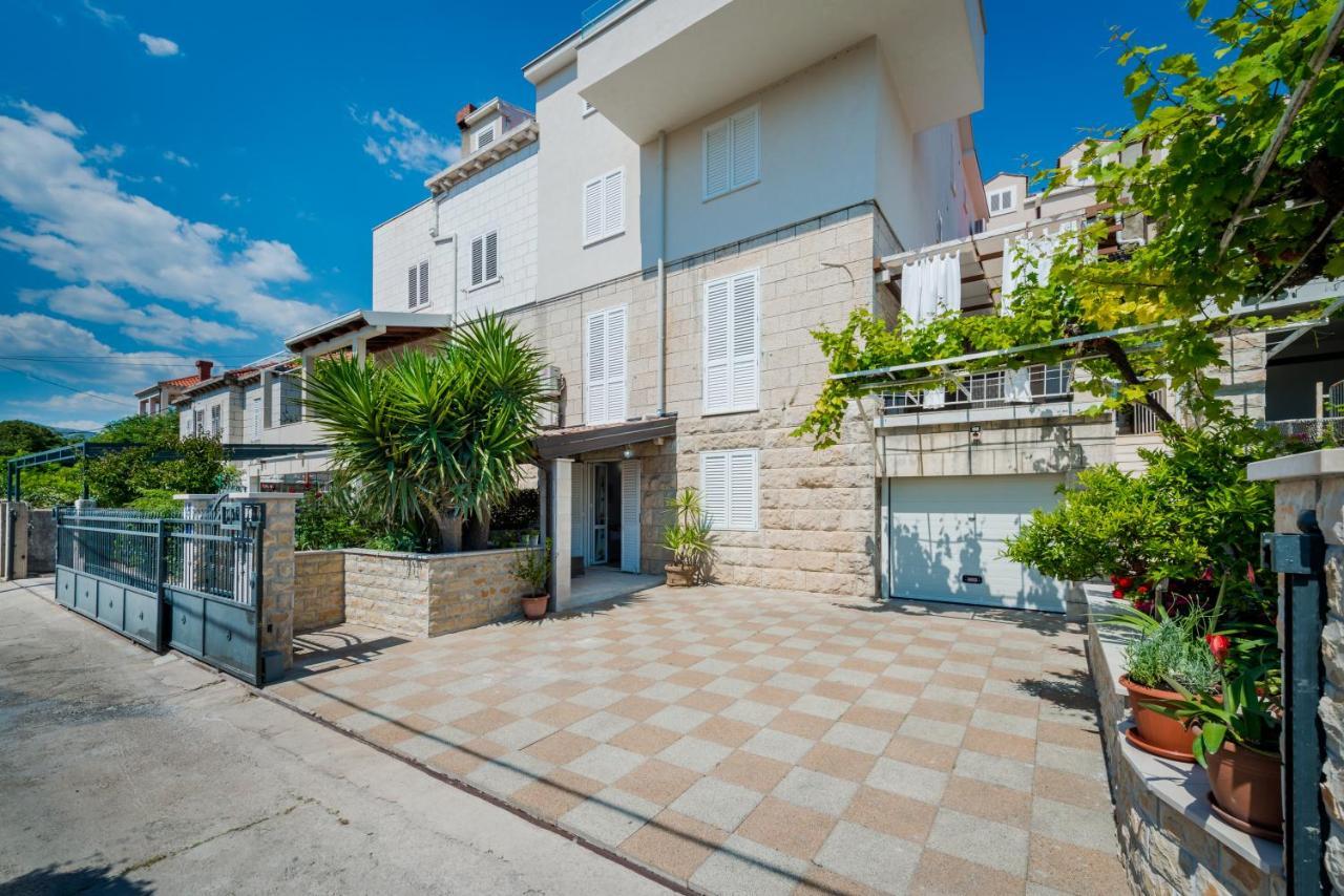 Appartement Niko's Charming With Free Parking